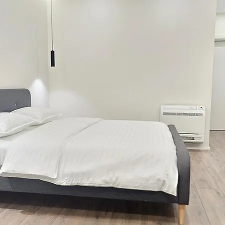 Feels Like Apartments, Boulevard Апартаменты